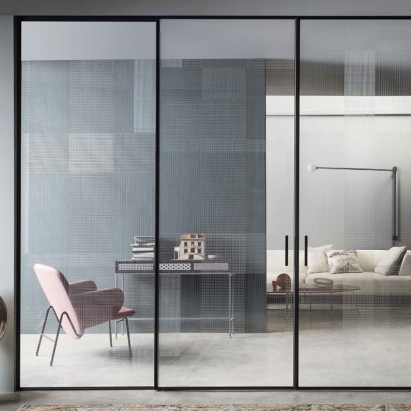 Porte scorrevoli in alluminio a telaio ultra stretto con coefficiente di isolamento termico K ≤ 2.1