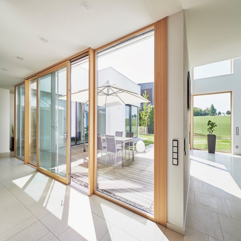 Porte impermeabili elevatori e scorrevoli in alluminio per case e uffici personalizzabili